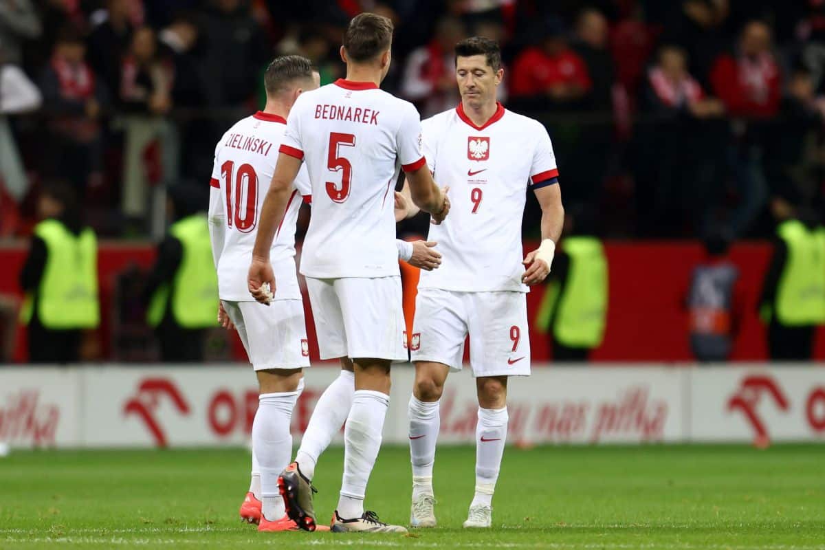 Piotr Zielinski, Jan Bednarek, Robert Lewandowski