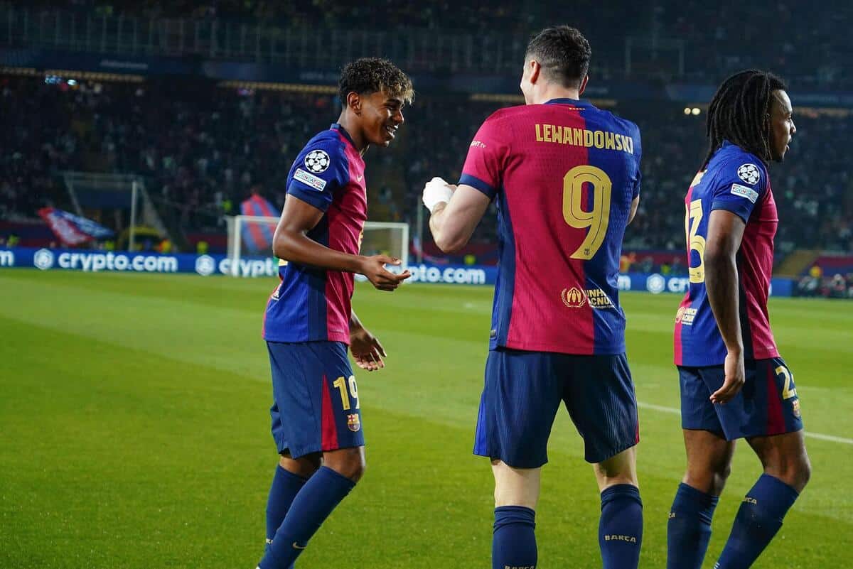 Lamine Yamal i Robert Lewandowski