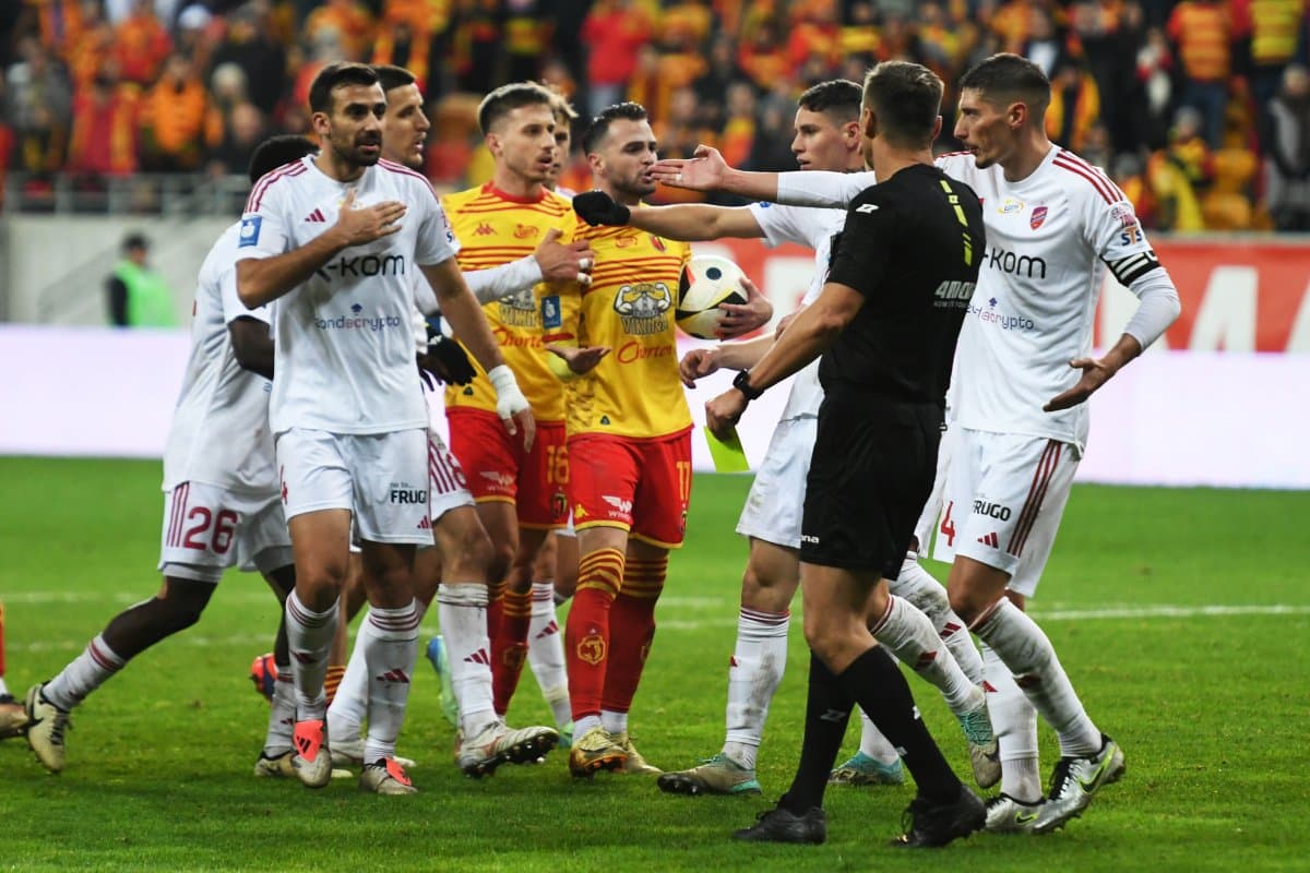 Piłkarze Jagiellonii i Rakowa