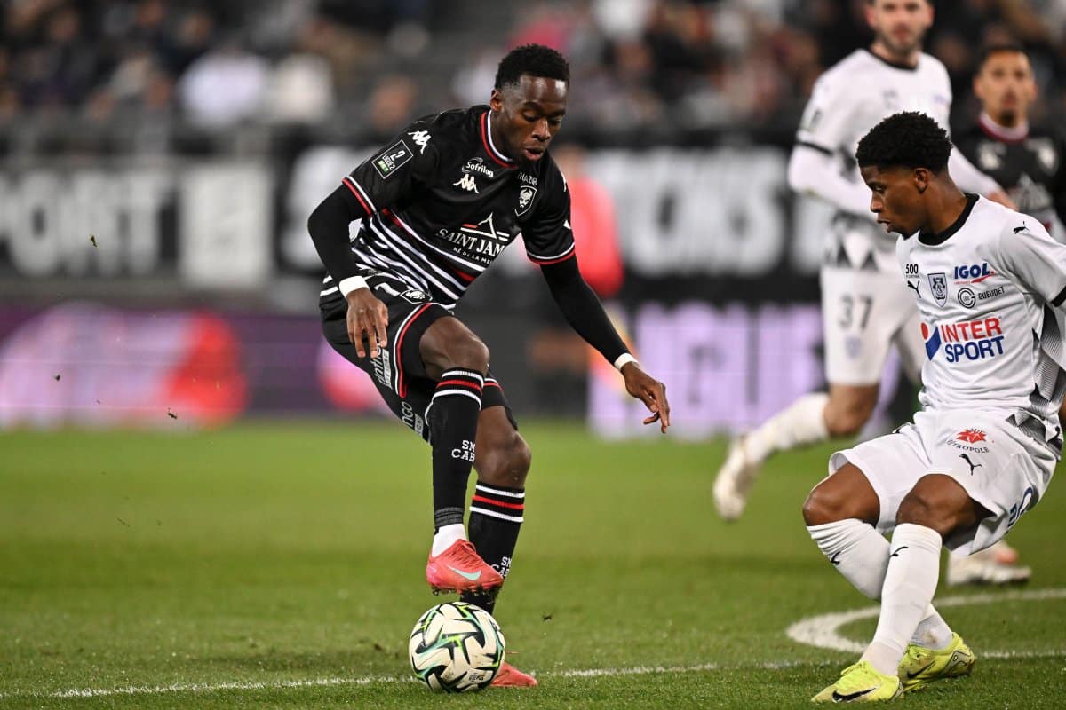 Godson Kyeremeh (z lewej)