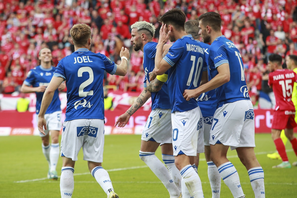 Kristoffer Velde (w środku)