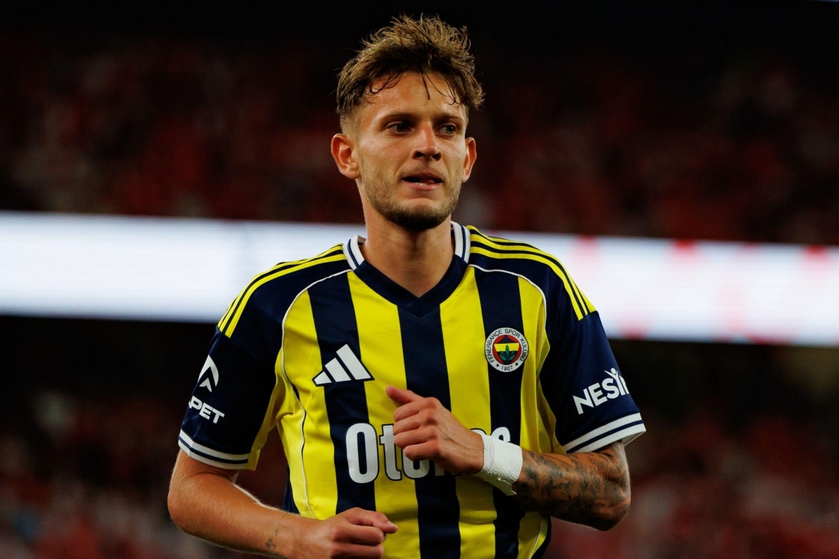 Sebastian Szymański