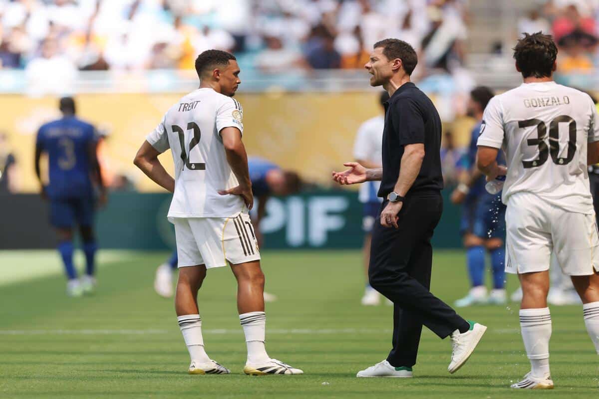 Trent Alexander-Arnold i Xabi Alonso