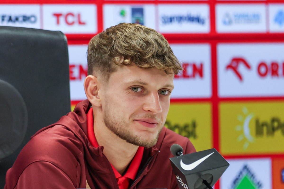 Sebastian Szymański