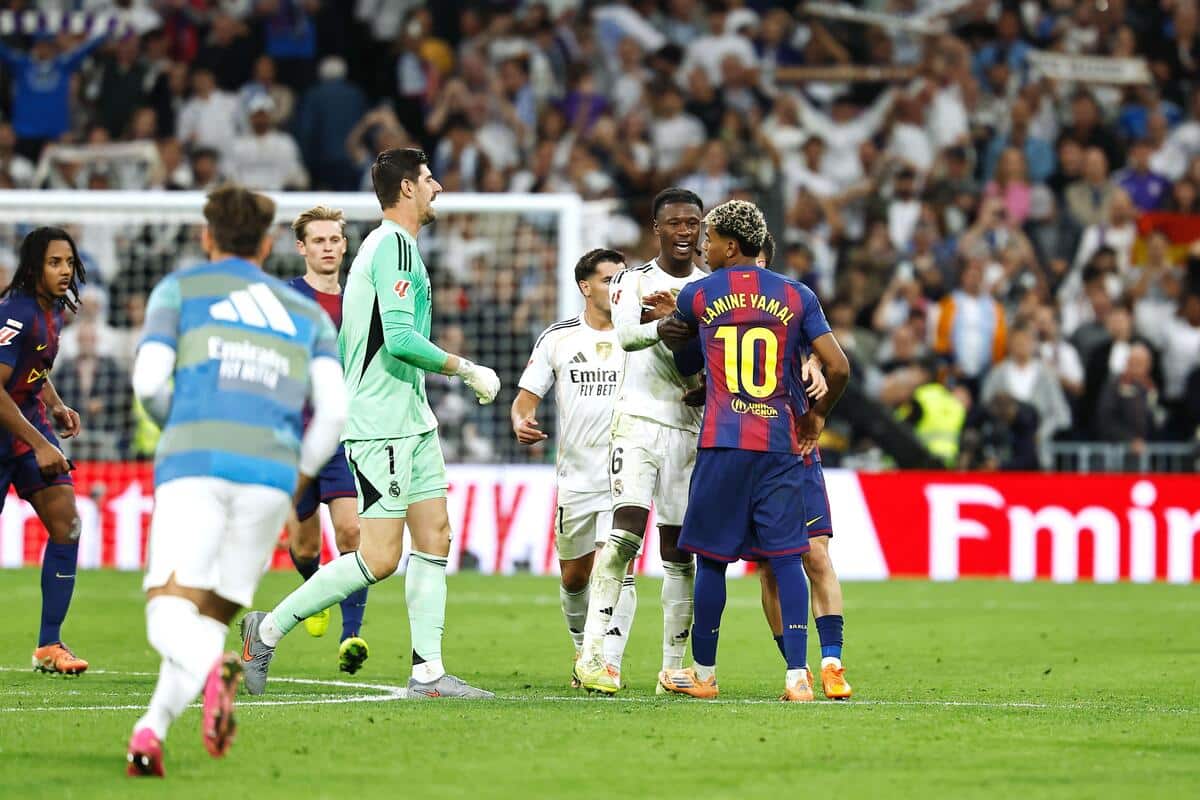 Lamine Yamal i zawodnicy Realu Madryt